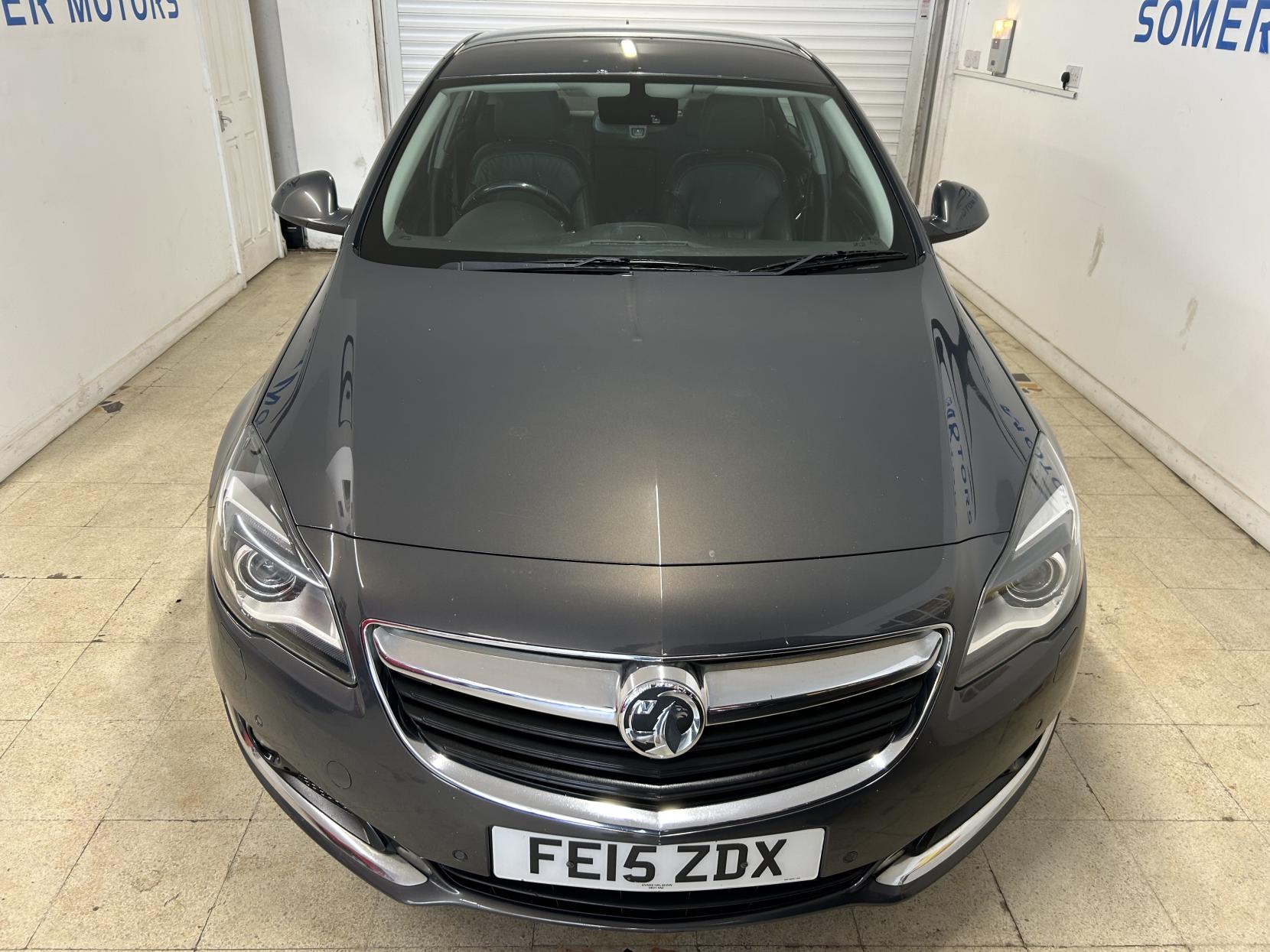 Vauxhall Insignia 2.0 CDTi Elite Nav Hatchback 5dr Diesel Auto Euro 5 (163 ps)