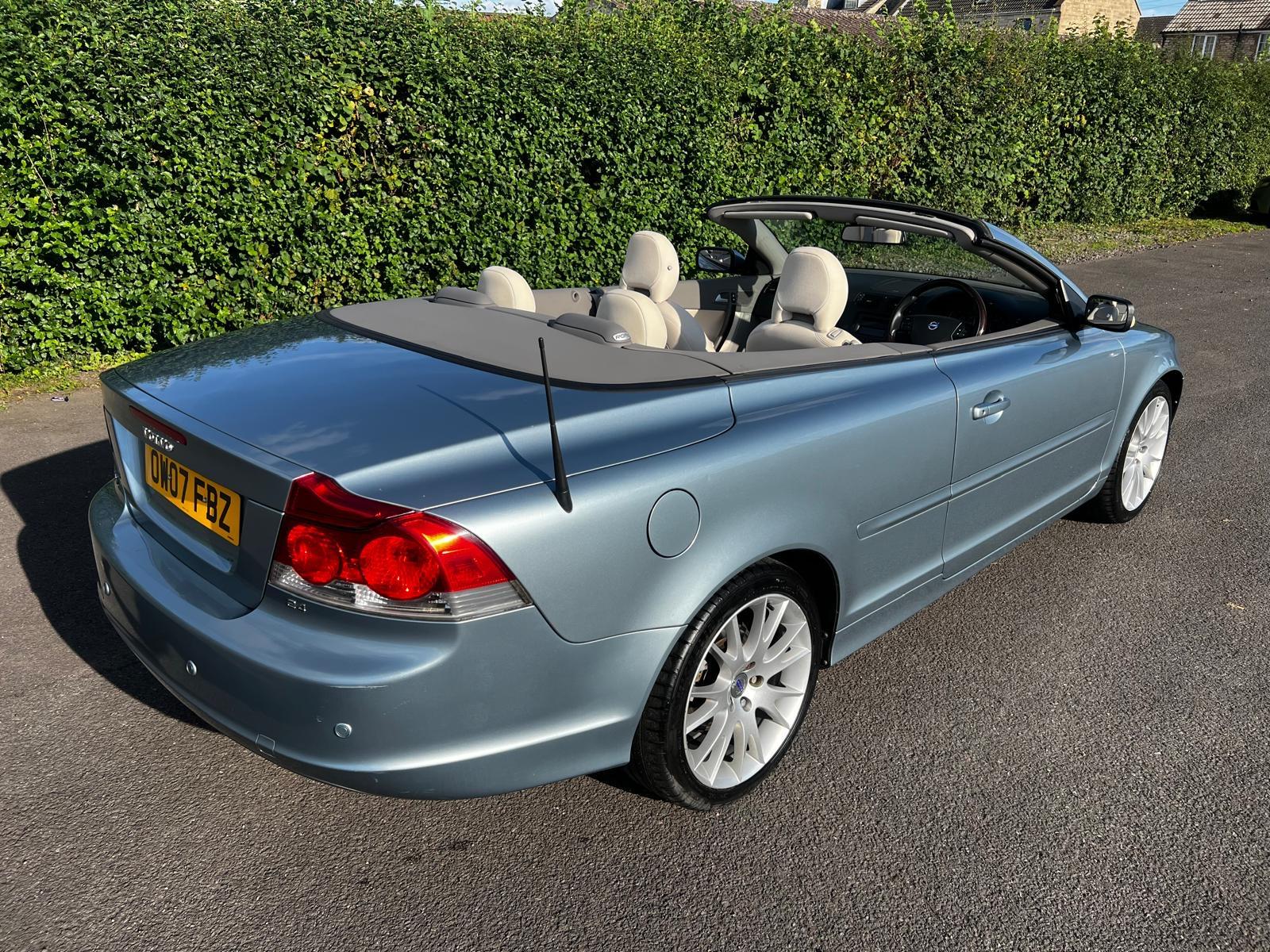 Volvo C70 2.4i SE Lux Convertible 2dr Petrol Manual (215 g/km, 170 bhp)