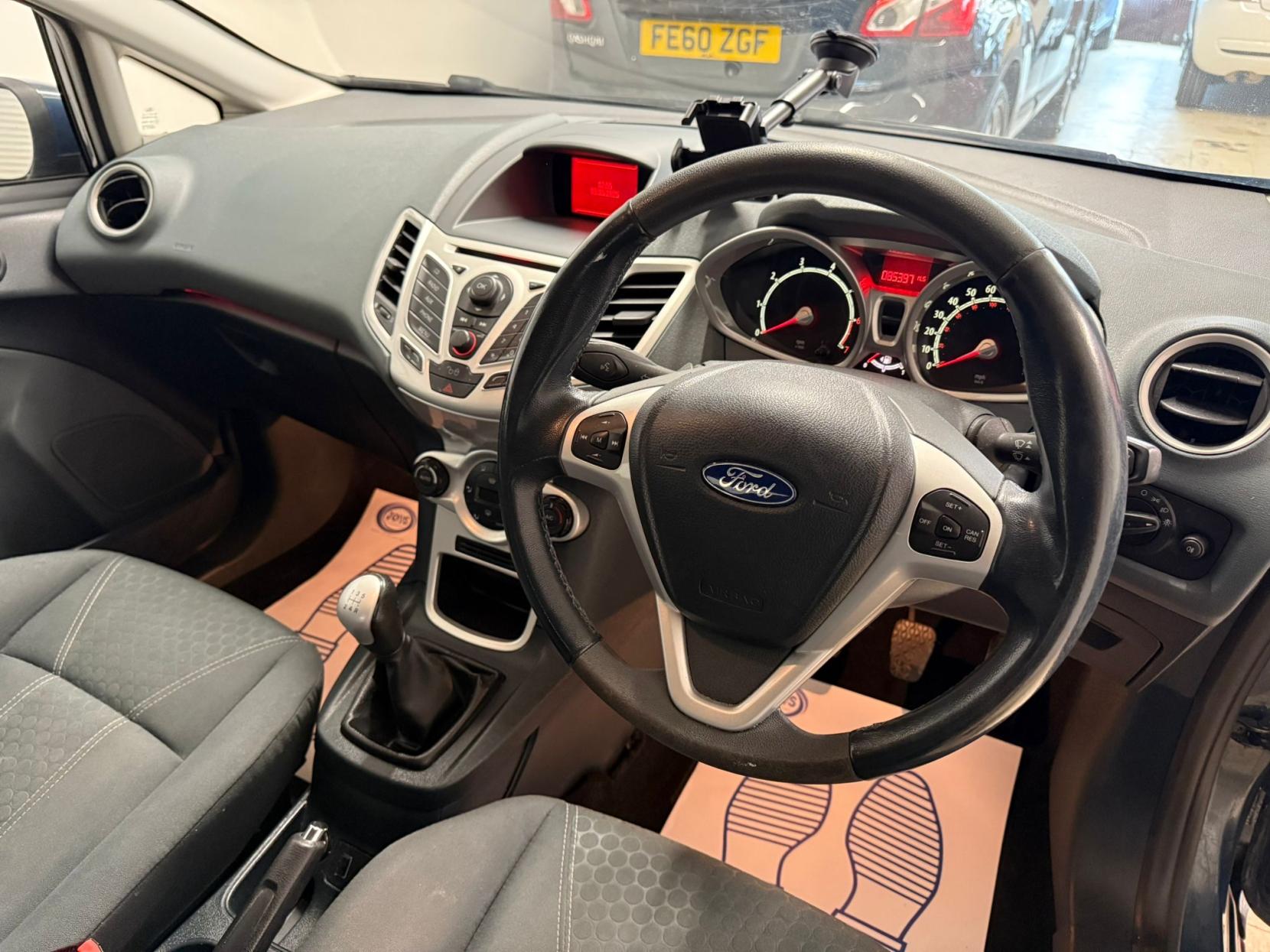 Ford Fiesta 1.4 Titanium Hatchback 5dr Petrol Manual (133 g/km, 94 bhp)