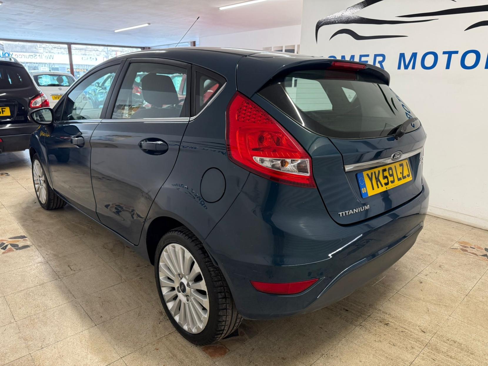 Ford Fiesta 1.4 Titanium Hatchback 5dr Petrol Manual (133 g/km, 94 bhp)