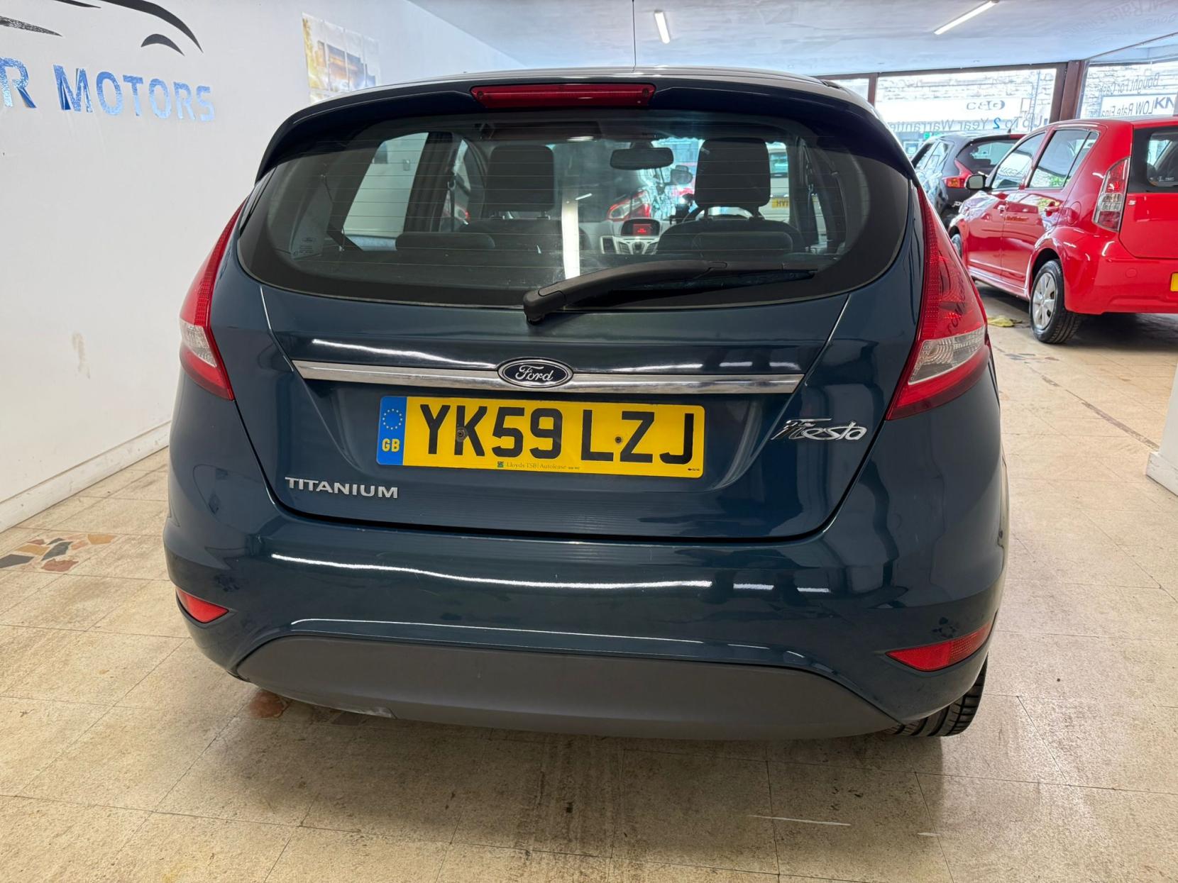 Ford Fiesta 1.4 Titanium Hatchback 5dr Petrol Manual (133 g/km, 94 bhp)