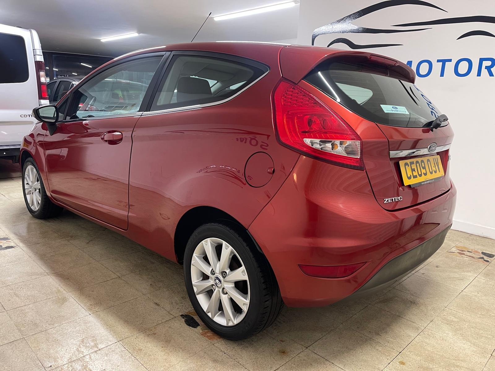 Ford Fiesta 1.25 Zetec Hatchback 3dr Petrol Manual (133 g/km, 81 bhp)