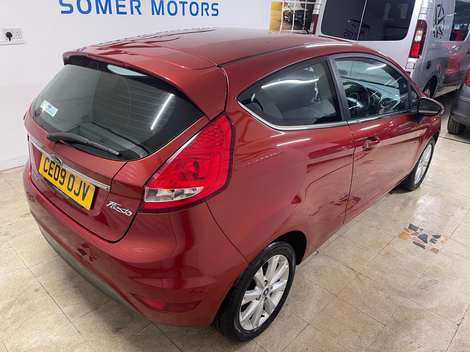 Ford Fiesta 1.25 Zetec Hatchback 3dr Petrol Manual (133 g/km, 81 bhp)