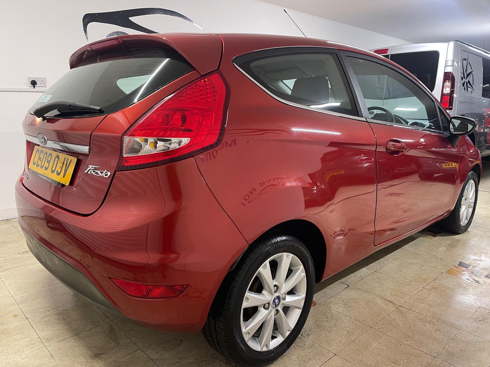 Ford Fiesta 1.25 Zetec Hatchback 3dr Petrol Manual (133 g/km, 81 bhp)