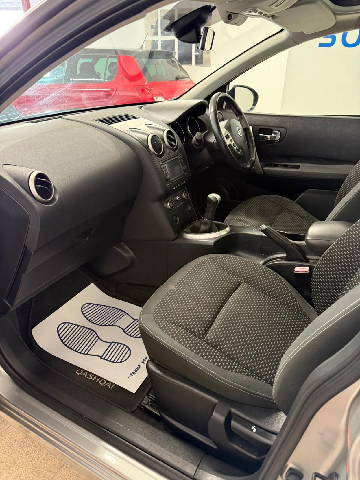 Nissan Qashqai 1.6 n-tec Hatchback 5dr Petrol Manual 2WD (159 g/km, 113 bhp)