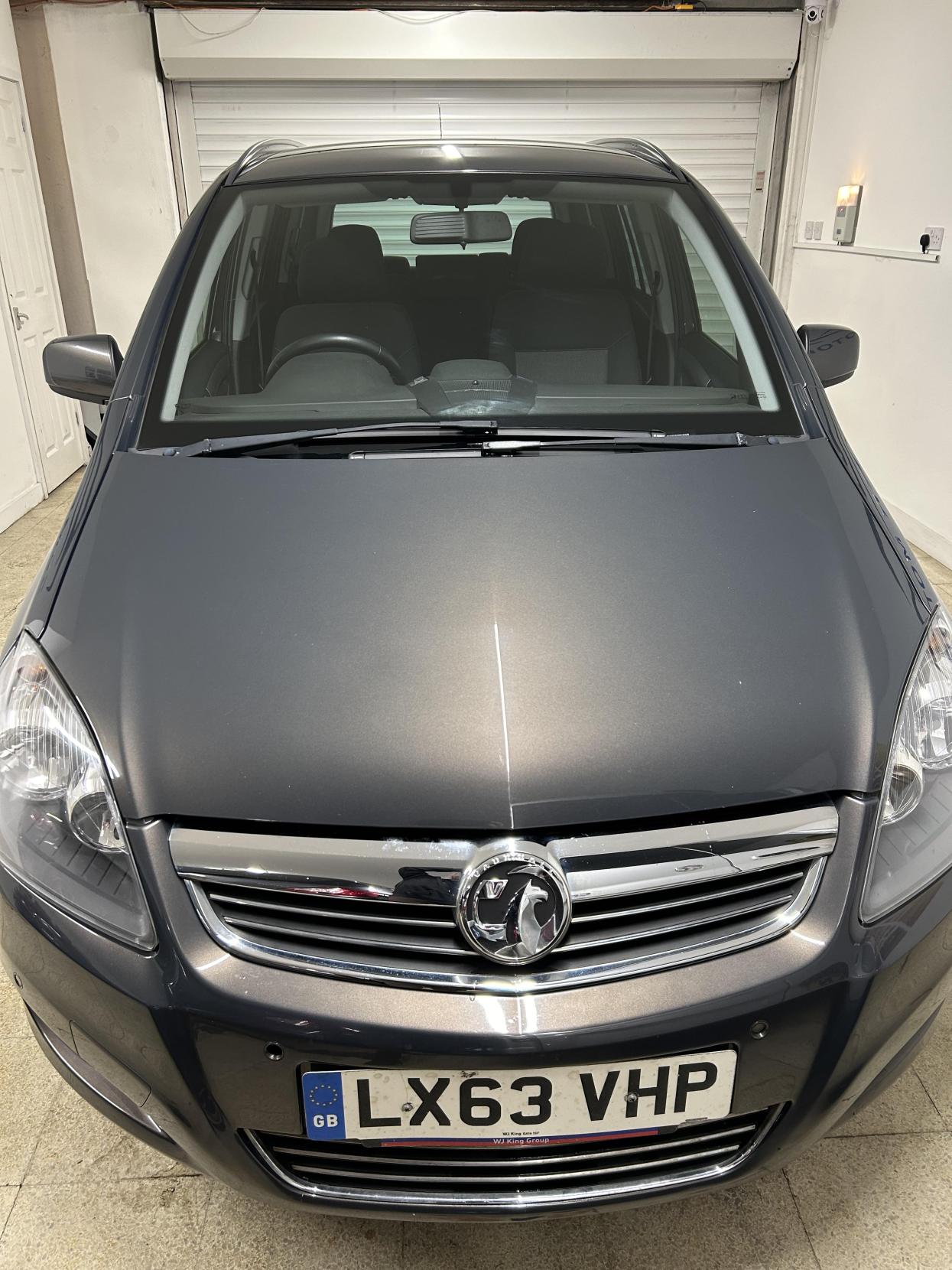 Vauxhall Zafira 1.6 16V Exclusiv MPV 5dr Petrol Manual Euro 5 (115 ps)