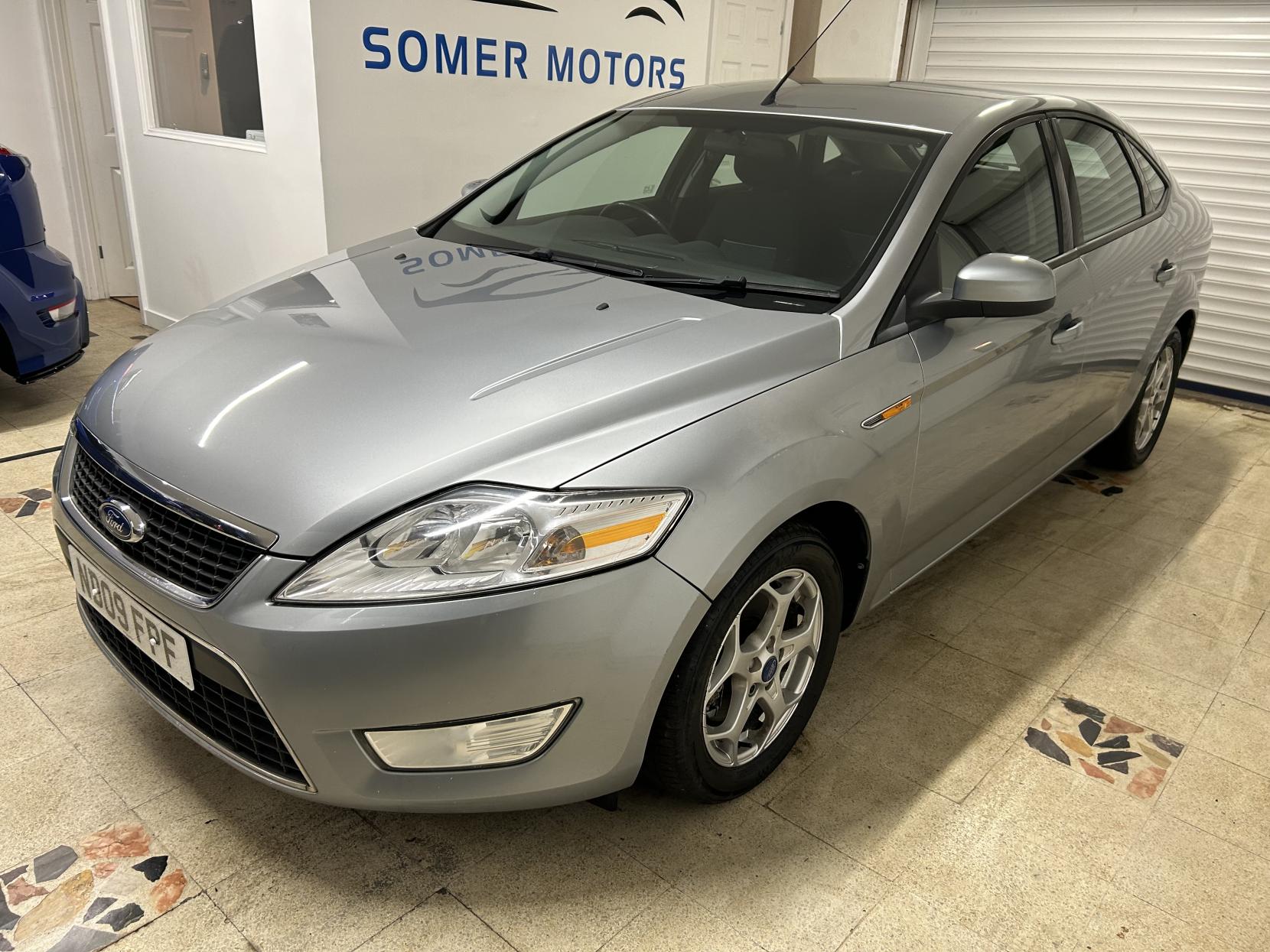 Ford Mondeo 1.8 TDCi Zetec Hatchback 5dr Diesel Manual (154 g/km, 123 bhp)