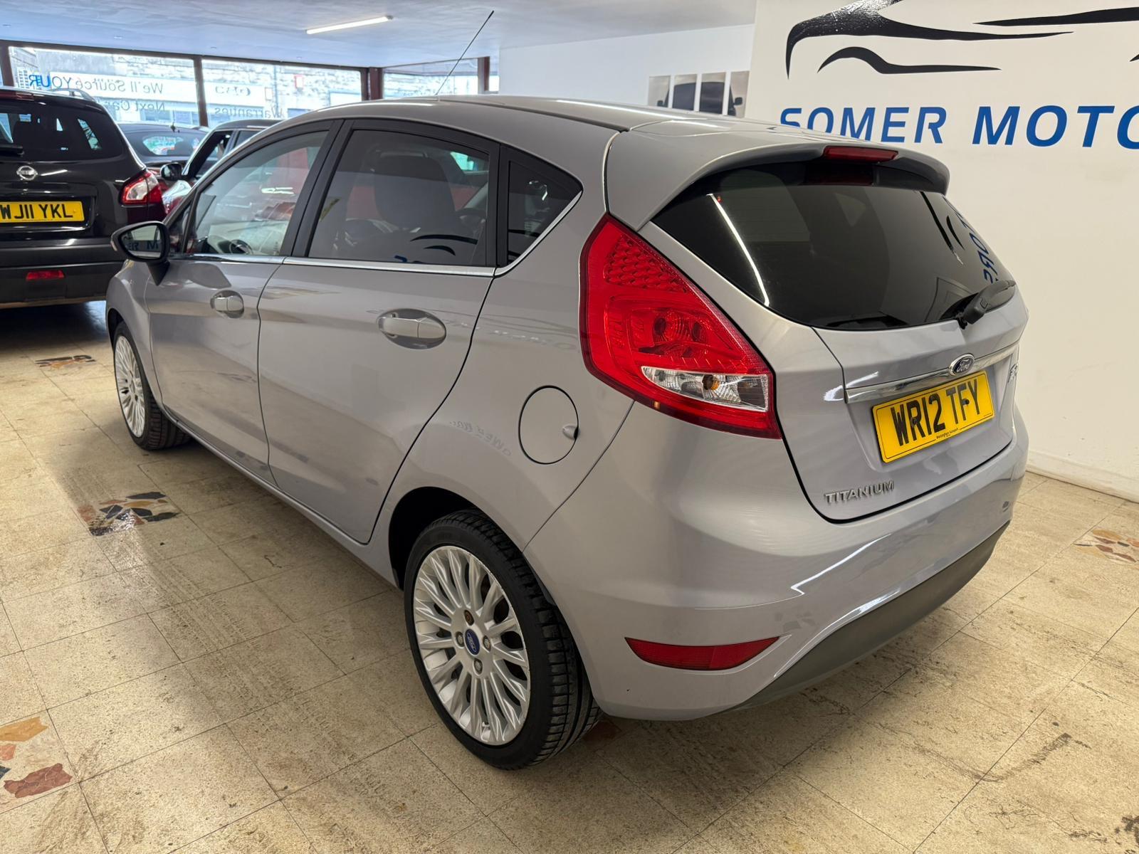 Ford Fiesta 1.4 Titanium Hatchback 5dr Petrol Manual (133 g/km, 94 bhp)