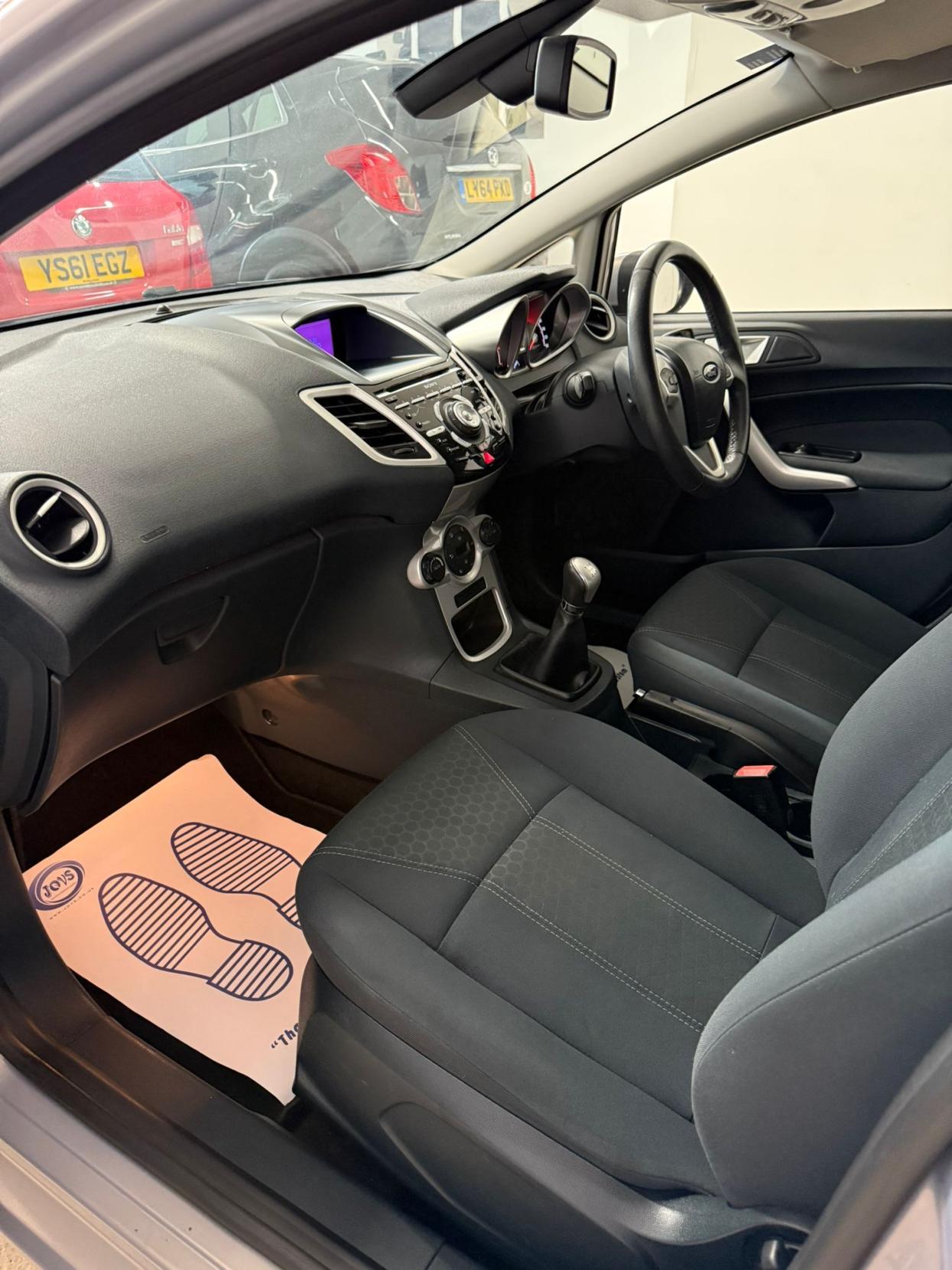 Ford Fiesta 1.4 Titanium Hatchback 5dr Petrol Manual (133 g/km, 94 bhp)