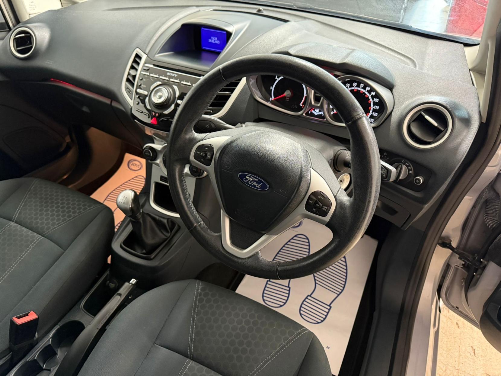 Ford Fiesta 1.4 Titanium Hatchback 5dr Petrol Manual (133 g/km, 94 bhp)