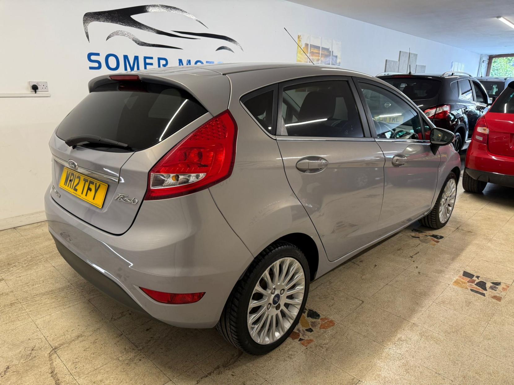 Ford Fiesta 1.4 Titanium Hatchback 5dr Petrol Manual (133 g/km, 94 bhp)