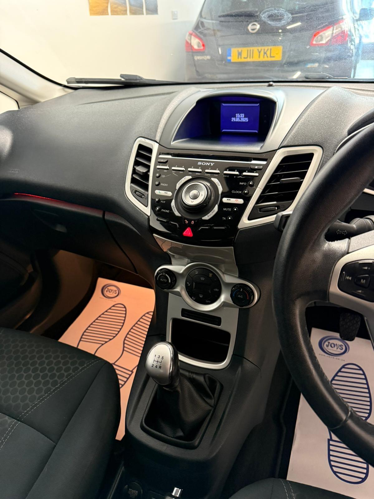 Ford Fiesta 1.4 Titanium Hatchback 5dr Petrol Manual (133 g/km, 94 bhp)