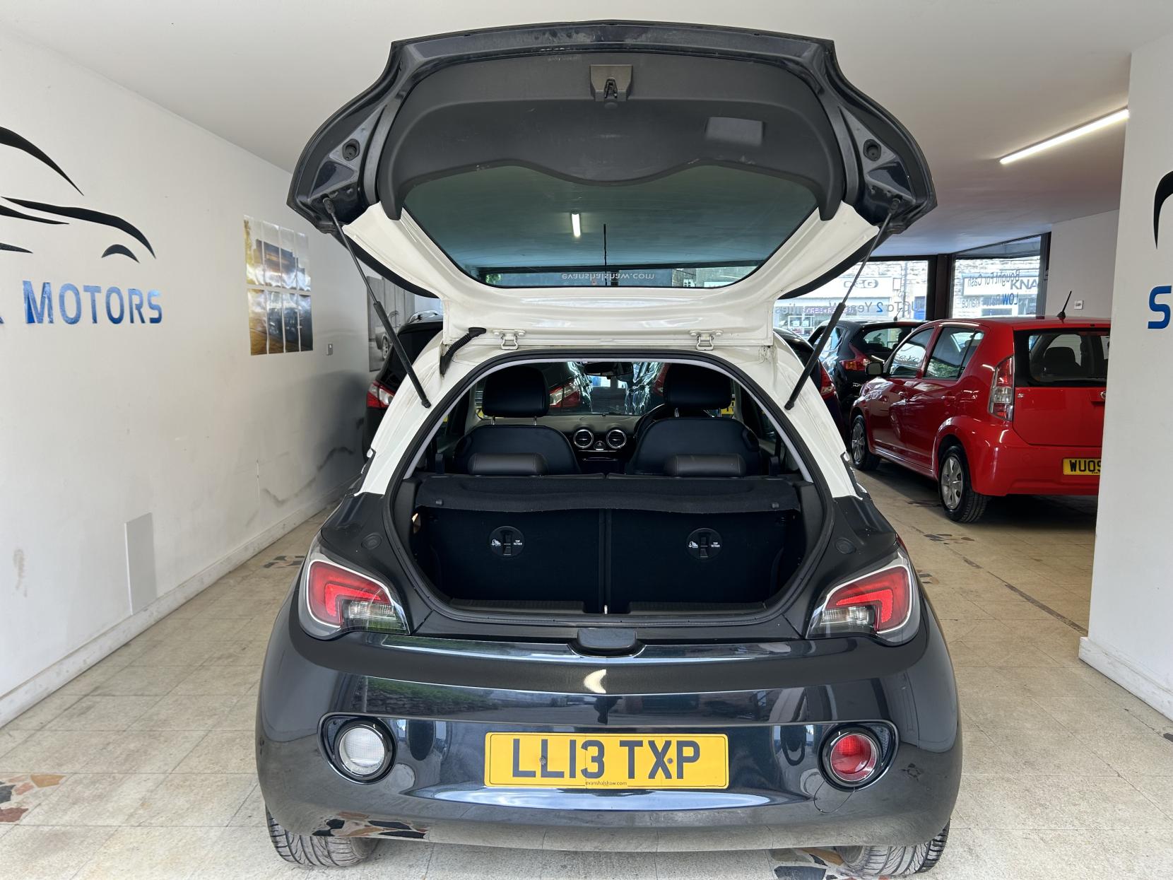 Vauxhall ADAM 1.4 16v SLAM Hatchback 3dr Petrol Manual Euro 5 (87 ps)