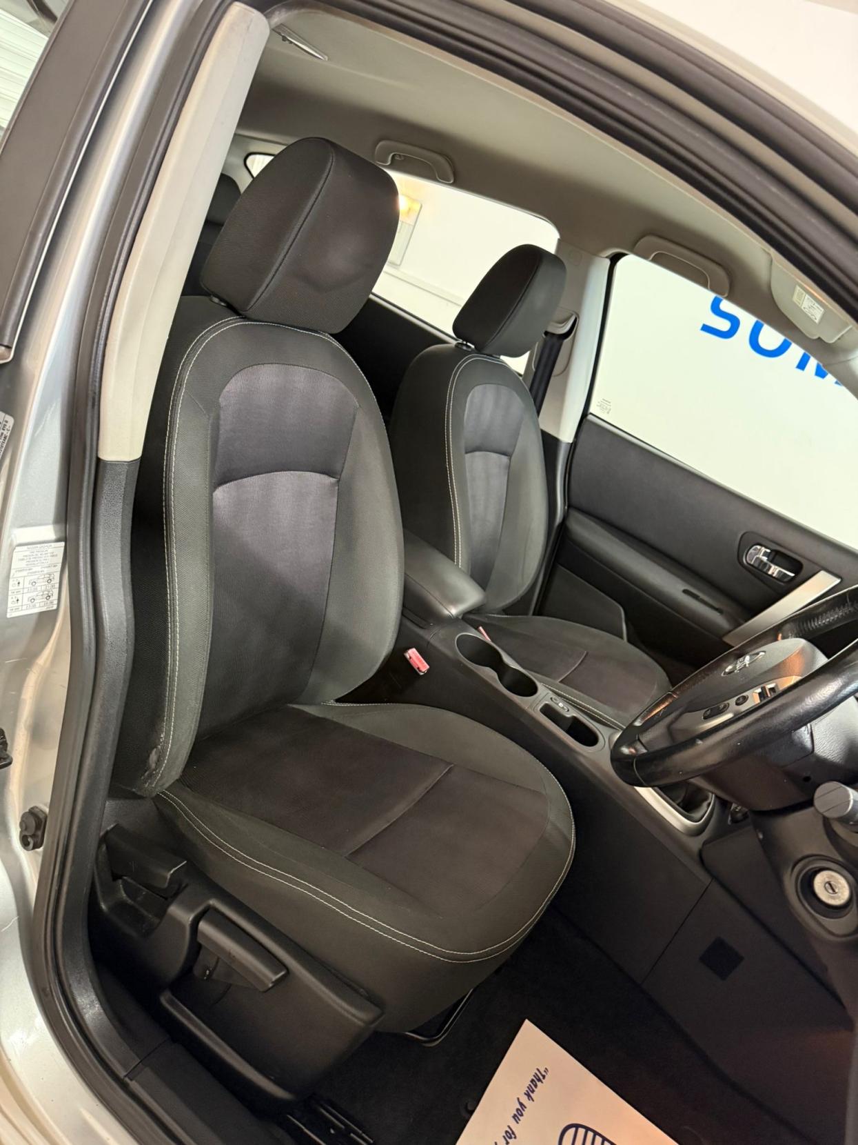 Nissan Qashqai 1.5 dCi Acenta SUV 5dr Diesel Manual 2WD Euro 5 (110 ps)