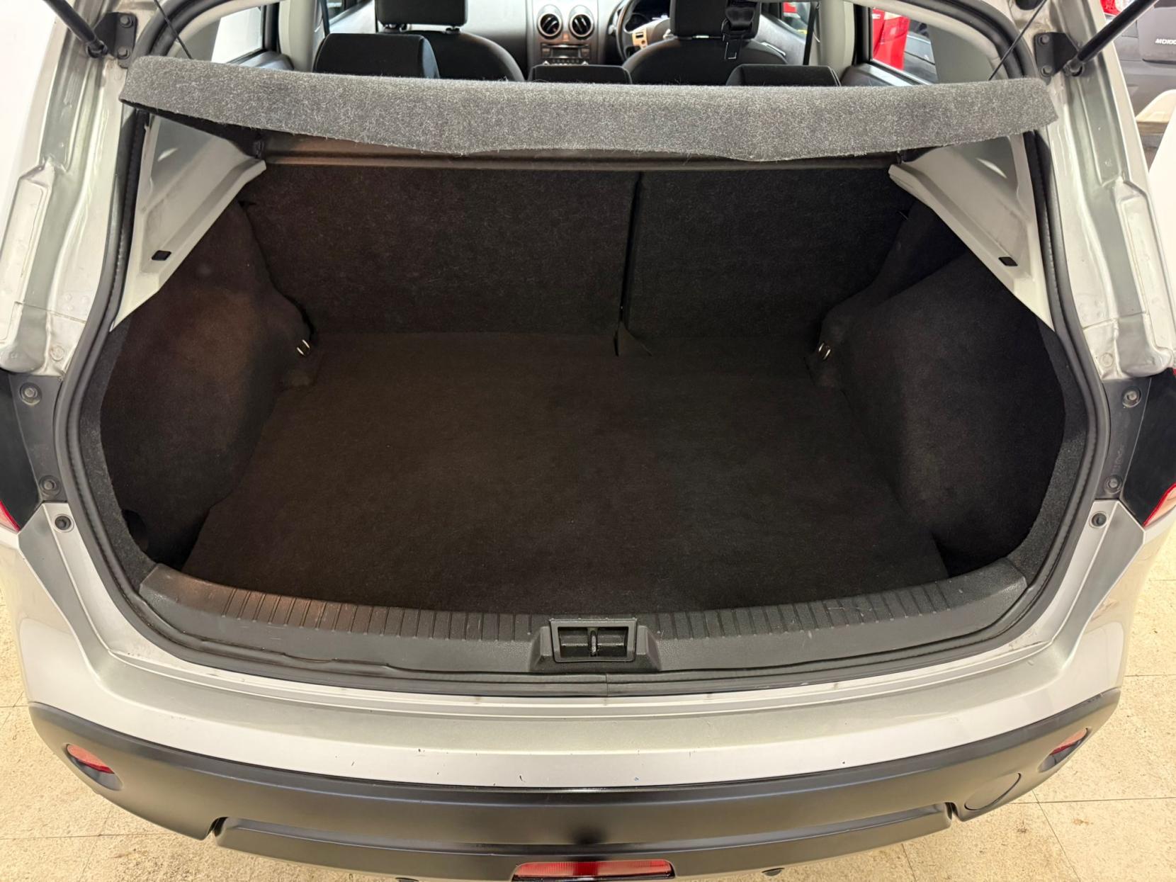 Nissan Qashqai 1.5 dCi Acenta SUV 5dr Diesel Manual 2WD Euro 5 (110 ps)