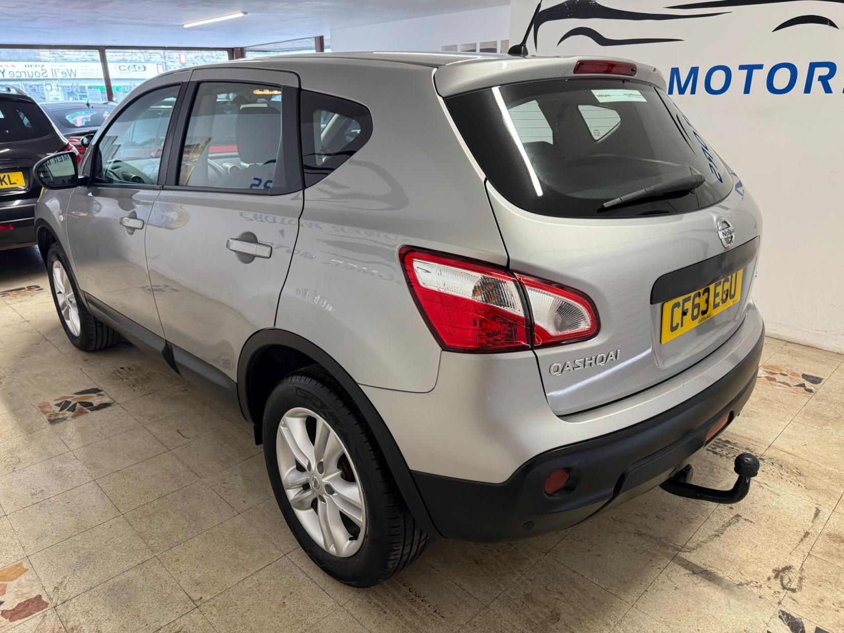 Nissan Qashqai 1.5 dCi Acenta SUV 5dr Diesel Manual 2WD Euro 5 (110 ps)