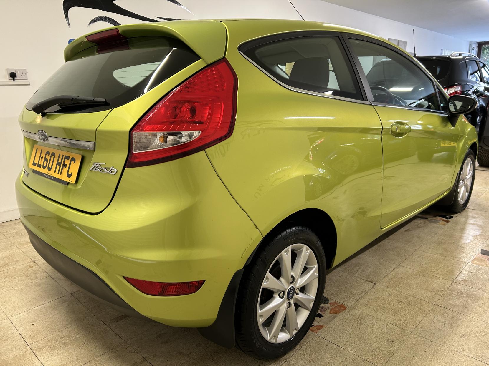 Ford Fiesta 1.25 Zetec Hatchback 3dr Petrol Manual (129 g/km, 81 bhp)