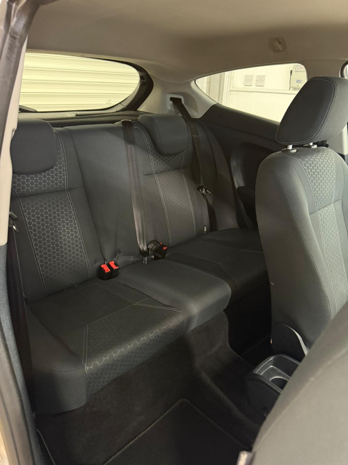 Ford Fiesta 1.4 Titanium Hatchback 3dr Petrol Manual (133 g/km, 94 bhp)