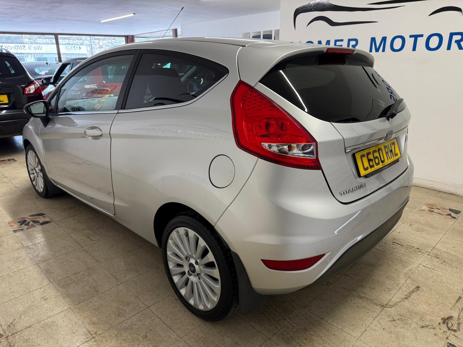 Ford Fiesta 1.4 Titanium Hatchback 3dr Petrol Manual (133 g/km, 94 bhp)