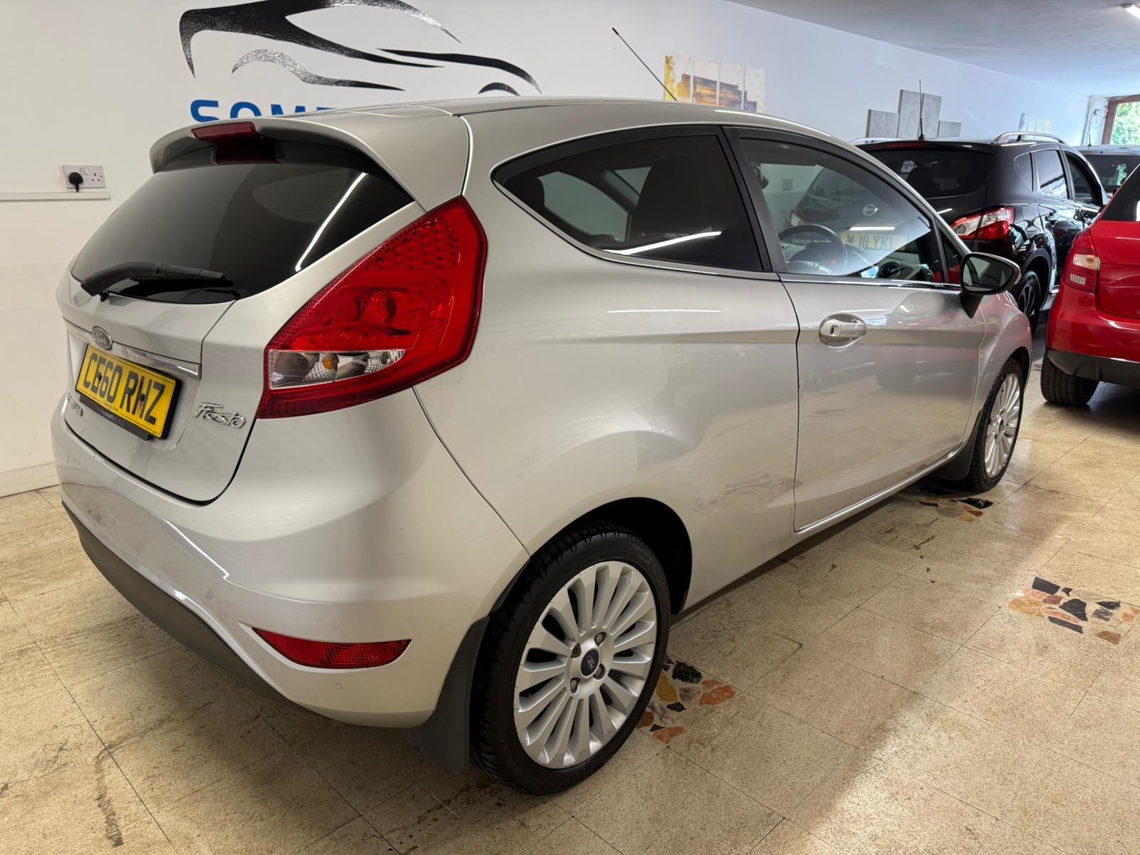 Ford Fiesta 1.4 Titanium Hatchback 3dr Petrol Manual (133 g/km, 94 bhp)